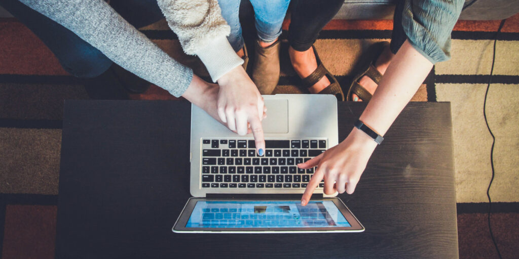 Display Remarketing Ads for higher engagement and conversions