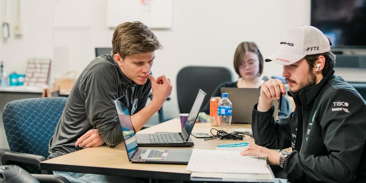 How Online Certification Programs Support Career Advancement