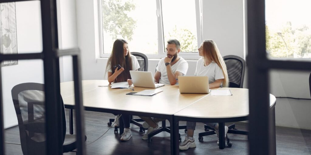 Mobile Room Service Apps for Modern Hotels